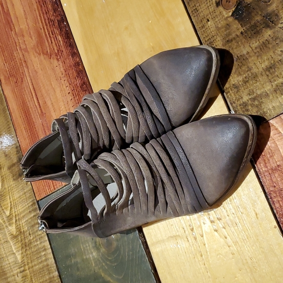 Free People Shoes - Picture 1 of 5